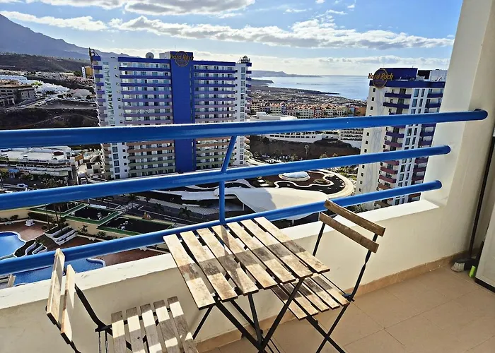 Апартаменты Cozy With Views In Playa Paraiso *